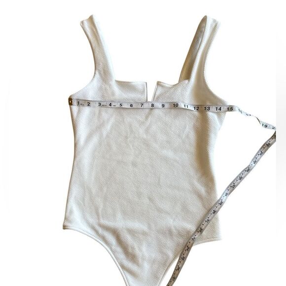 Show Me Your MuMu Arlo Bodysuit Bone Stretch M NWOT - Picture 4 of 8